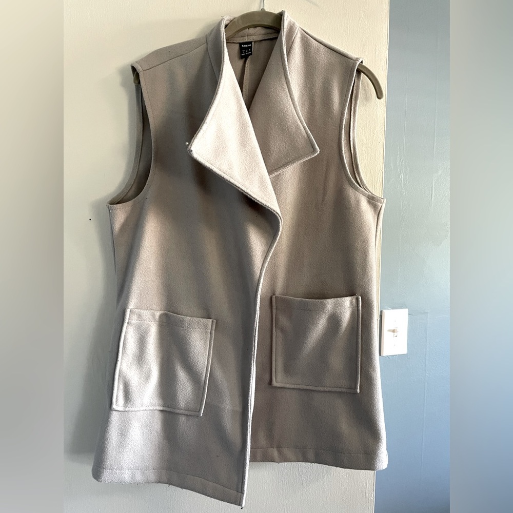 SHEIN Vest